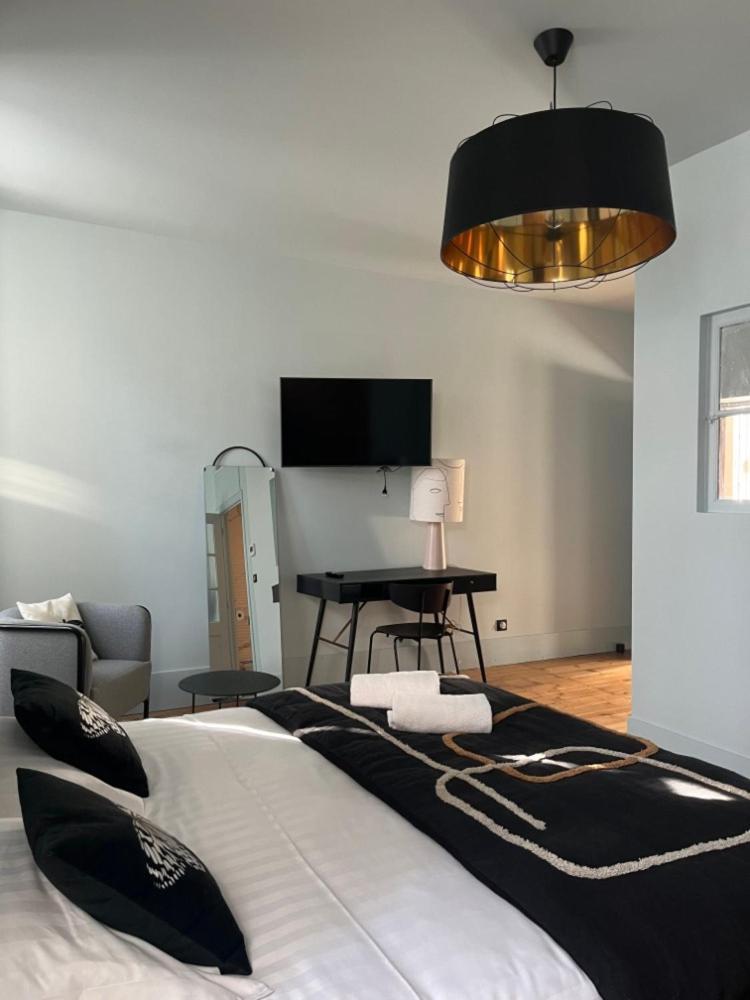 Domaine Clairfontaine Noyarey - Suites Junior Εξωτερικό φωτογραφία